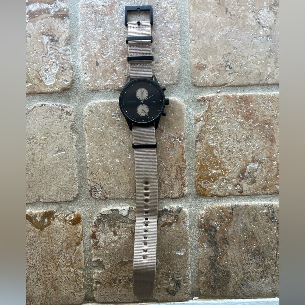 MVMT- Voyager watch